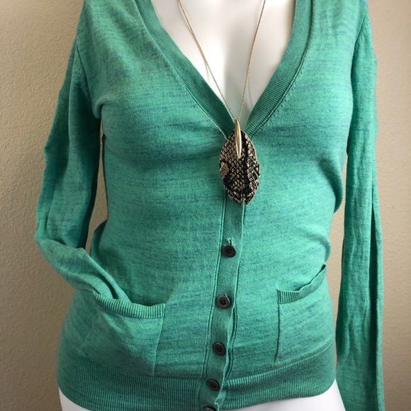 Cabi Green Button Cardigan Sweater Top - Picture 11 of 11